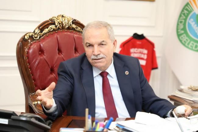 İlkadım Belediyesi’nden iyilik hareketi: Can dostlara su ve mama yardımı