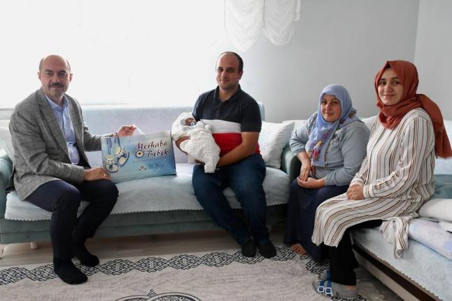 Terme’de ‘Merhaba Bebek’ projesi devam ediyor: Hediyeler Başkan Kılıç’tan
