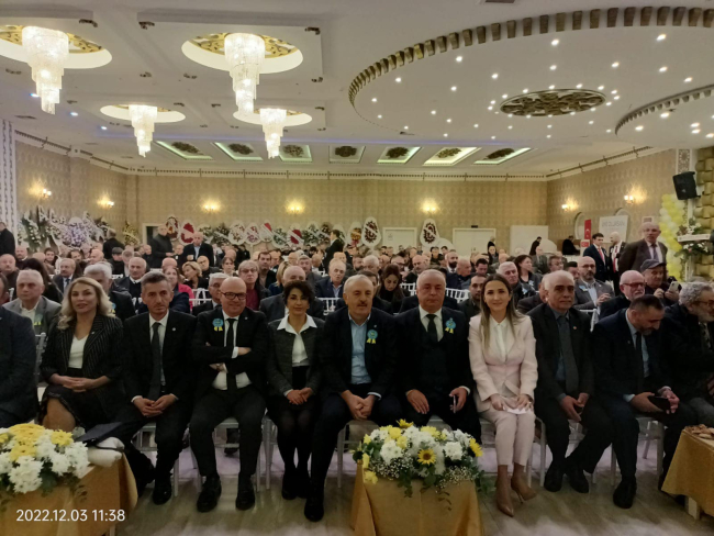 İYİ Parti Atakum’da Selen Gülhan Çam yeniden başkan seçildi