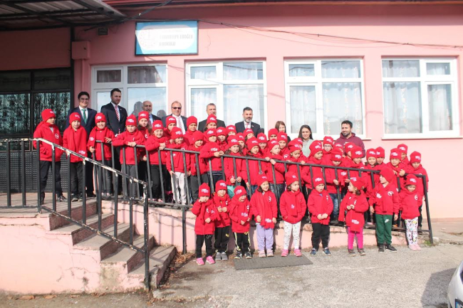 Minikler Üşümesin projesi 5 yaşında: Kardan önce onlar gitti!