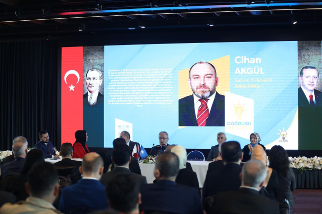 AK Parti’de heyecansız aday adayı tanıtım toplantısı: Bazıları salona gelmedi