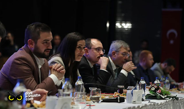 AK Parti Milletvekili adayı CHP’li gençlere sordu!