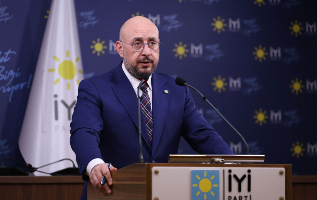 Yerel basın balıklama atlamıştı: diyekonustu.com İYİ Parti’deki krize müdahale eden o isme ulaştı