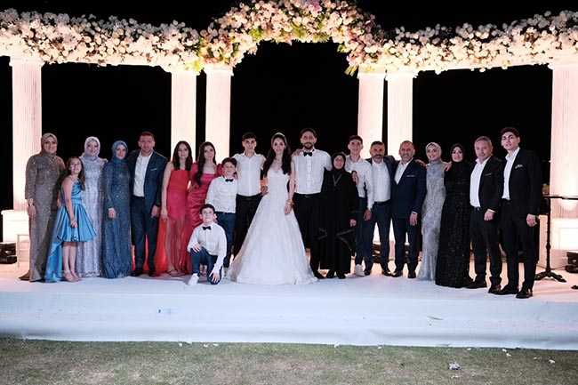 İmamoğulları ailesinin mutlu günü: Seda ve Engin mutluluğa yelken açtı