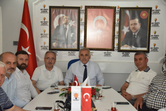 AKP’li meclis üyeleri tavsiye dinlemedi: İl başkanının köylüsünü değil, diğer ismi başkan seçtiler