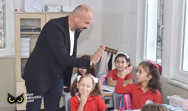 Eğitimin ilk günü duygulu anlar… Başkan Togar: Elimizden geleni yapmaya devam edeceğiz