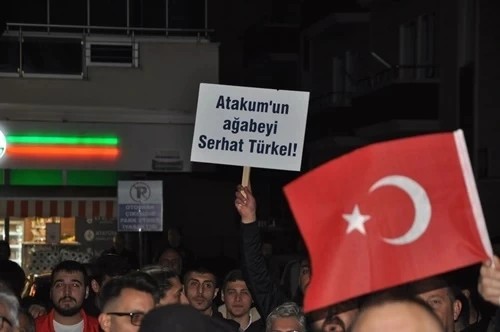 Serhat Türkel aday adaylığını meşaleler altında açıkladı…”Devrim meşalesini Atakum’da yakmak istiyoruz”