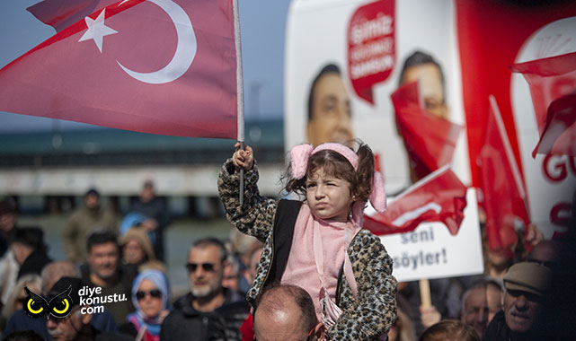 Öncü: Billboardlarda onlar, halkımızın gönlünde biz varız
