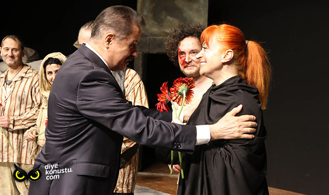 Ata Sahne Sanat Merkezi kapılarını açtı... Başkan Deveci'den Atakum'a iki büyük eser...