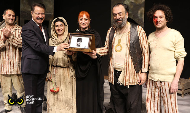 Ata Sahne Sanat Merkezi kapılarını açtı... Başkan Deveci'den Atakum'a iki büyük eser...