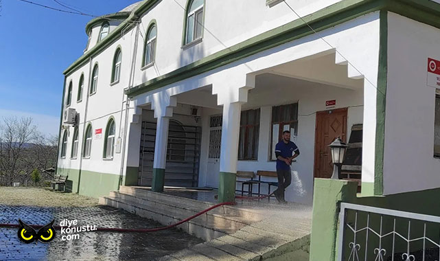 Atakum’da cami ve mezarlıklarda bayram mesaisi… Başkan Türkel: Ekiplerimiz titizlikle çalıştı