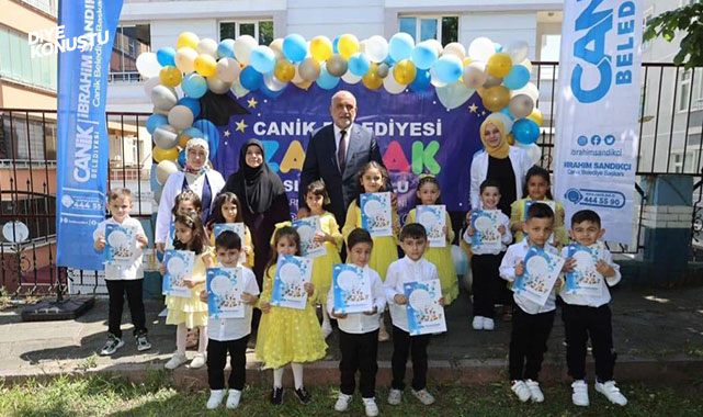 Sınıfça biriktirdikleri paraları Gazze'deki çocuklara gönderdiler