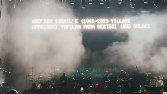 Massive Attack Türkiye’den seslendi… Tarihi konser…