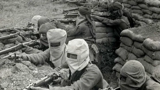 Birinci Dünya Savaşı sırasında yaşanan ve savaş tarihinin en sıra dışı olaylarından biri olarak kabul edilen “Ölülerin Saldırısı”, üzerinden 100 yılı aşkın süre geçmesine rağmen hâlâ konuşulmaya devam ediyor.