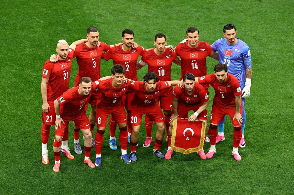 2026 FIFA Dünya Kupası D Grubu’nda mücadele eden A Milli Futbol Takımı, ilk maçında Avustralya ile karşı karşıya geldi. Kanada’nın Vancouver kentindeki BC Place Stadyumu’nda oynanan mücadelede gülen taraf 2-0’lık skorla Avustralya oldu.