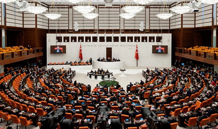 Meclis, başkanını seçiyor: Hangi milletvekilleri aday oldu?