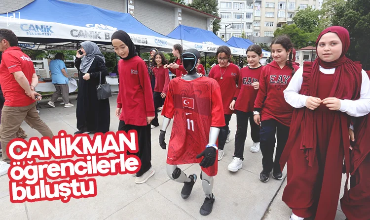 Türkiye’nin nüfusa kayıtlı ilk insansı robotu CANİKMAN öğrencilerle buluştu