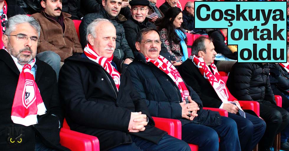 Samsunspor’un coşkusuna ortak oldu
