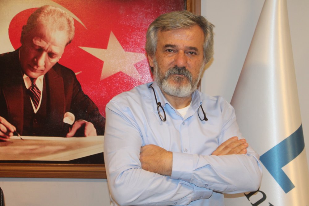 Samsun Valiliği’ne ait hizmet veren tarihi bina ödenek yetersizliğinden dökülüyor