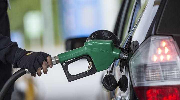 Başkan açıkladı: Benzin 17 liraları bulacak