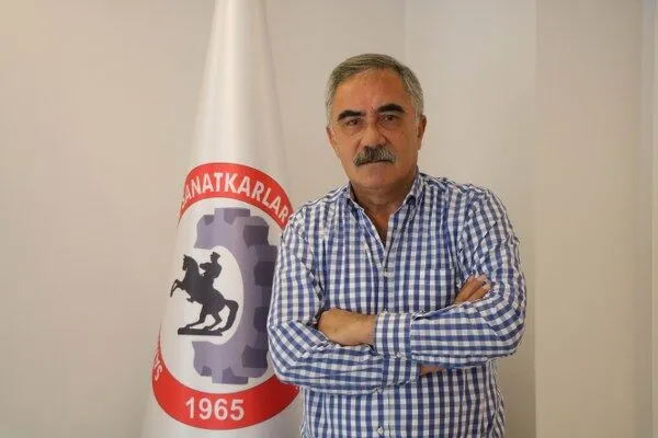 Başkan Güler’den işyeri sahiplerine sert çıkış: Esnafa köstek bari olmayın