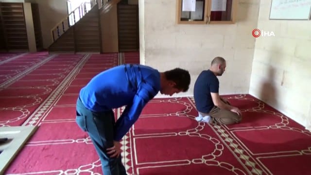 Samsun’da cami müezzininin ayakkabısı çalındı