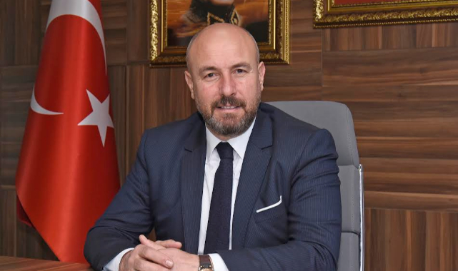 Tekkeköy Belediyesi iftar ve sahur yemekleriyle afet bölgesinde