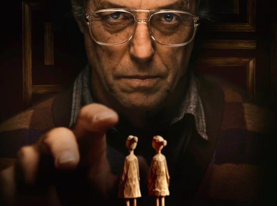 Hugh Grant neden kötü adam rolü için mükemmel seçim?