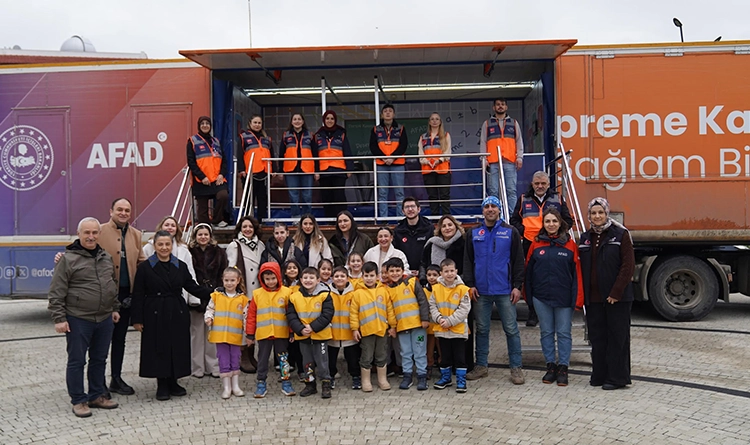 Deprem Simülasyon Tırı Atakum’da