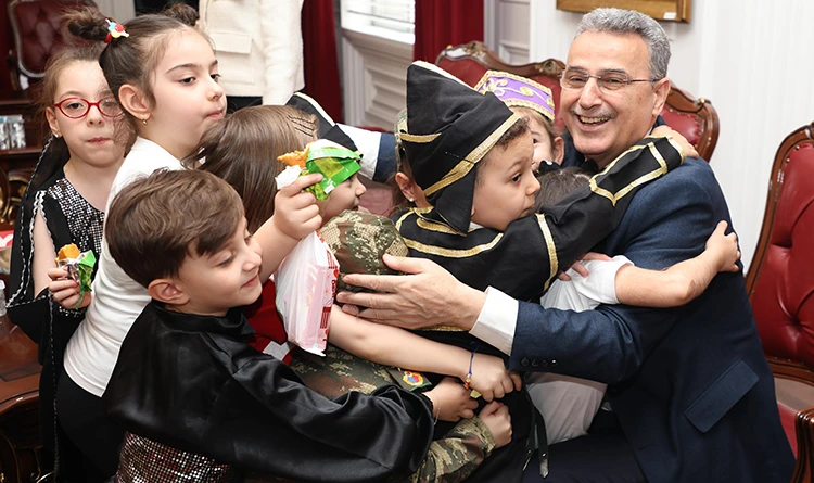 İhsan Kurnaz’dan 23 Nisan mesajı: Egemenliğin en güçlü simgesi