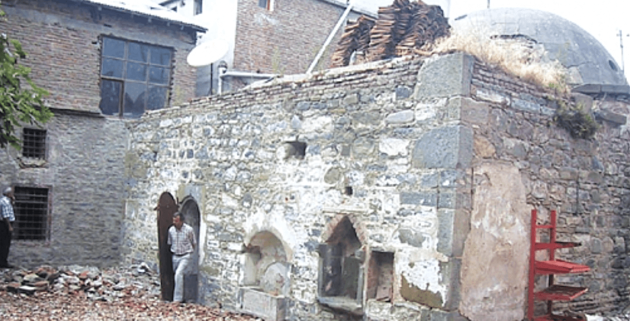 Samsun’da tarihi hamam kaderine terk edildi