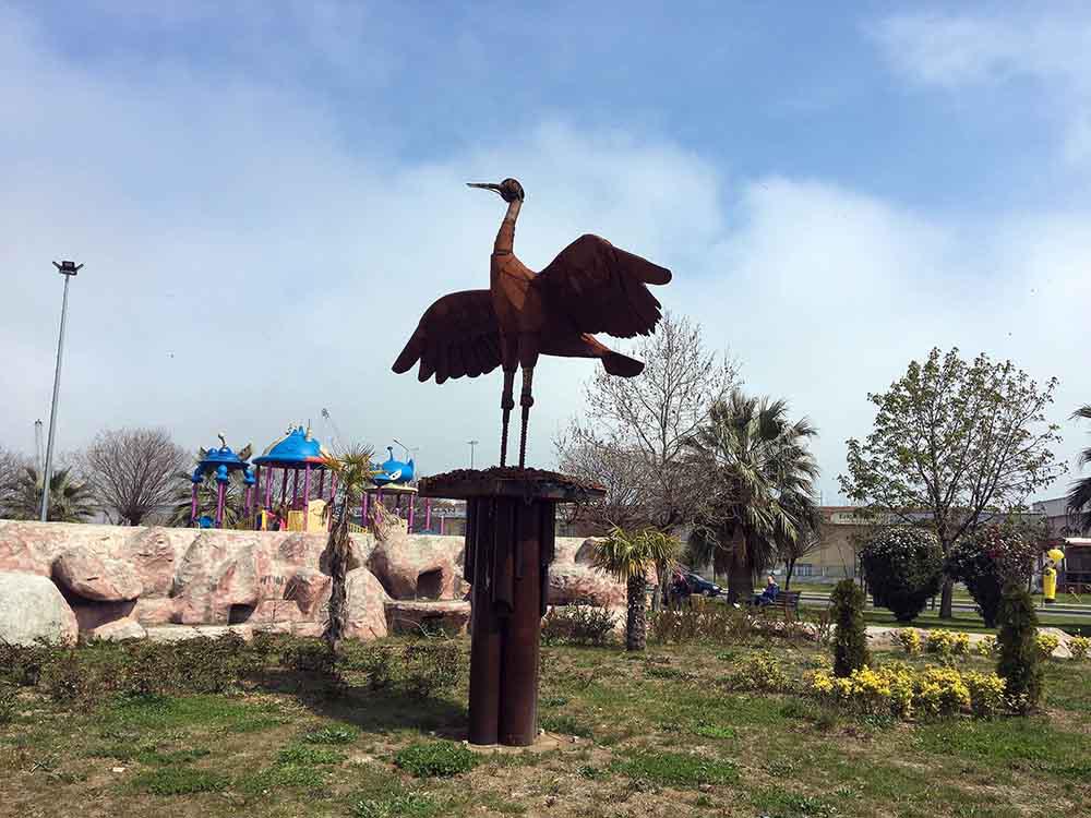 Samsun’da 1 tonluk Turna heykeli dikkati çekiyor Samsun’da 1 tonluk Turna heykeli dikkati çekiyor