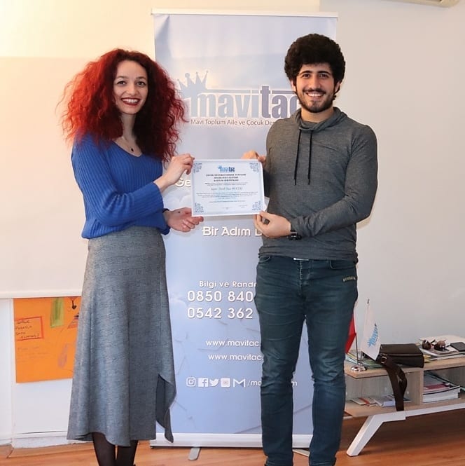 Iyiligin tedaviye donustugu dernek Mavi Tac10