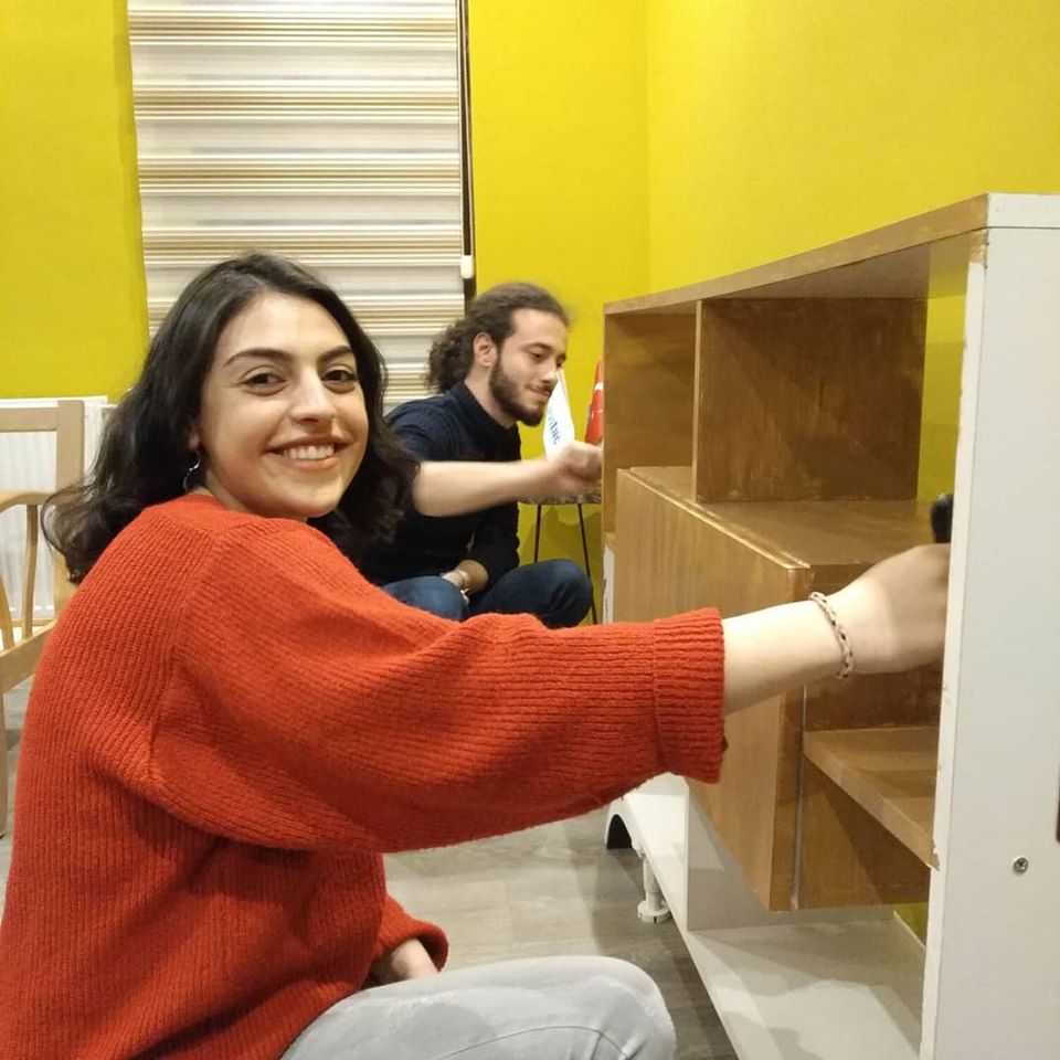 Iyiligin tedaviye donustugu dernek Mavi Tac7