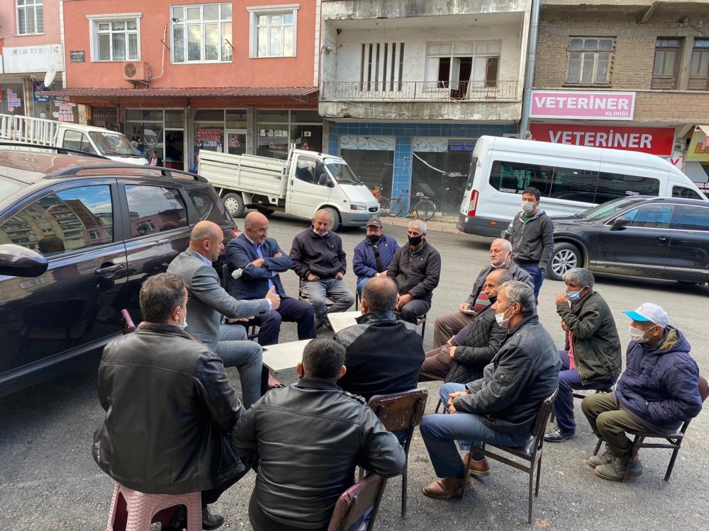 Hasan Togar uyarılara yine kulak asmadı: 'Korona partisi'nde görüntülendi 3 Hasan Togar uyarilara yine kulak asmadi 2
