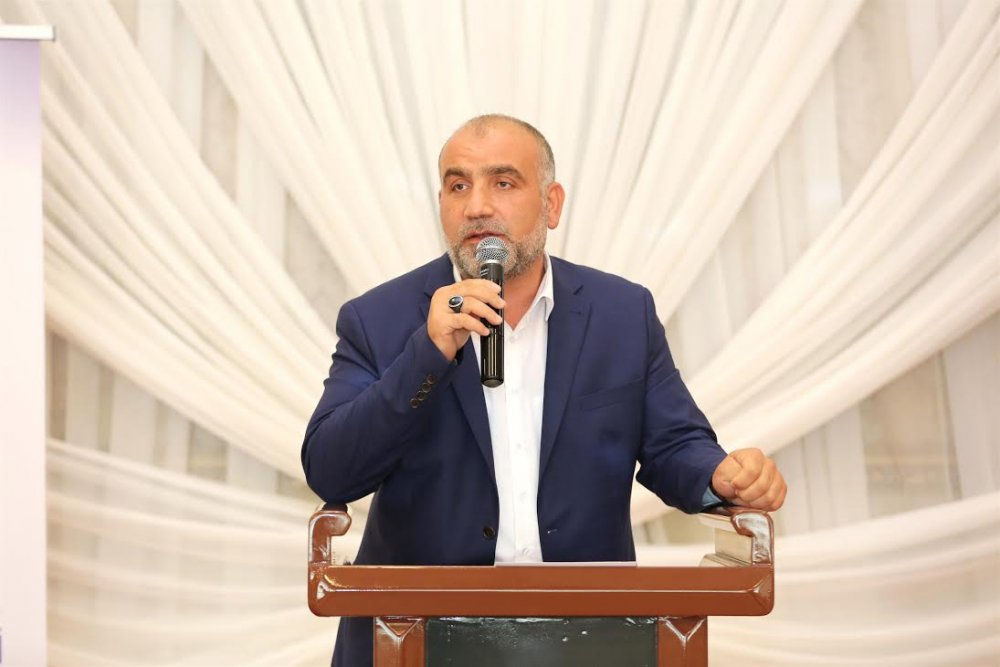 Canikte Cocuklarin Yuzu Guluyor Jpg