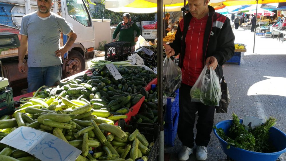 Pazarda Her Sey 2 Lira 2 Jpg