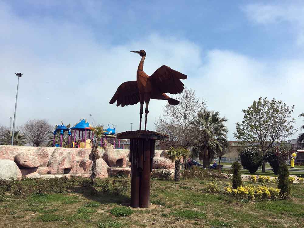 Samsunda 1 Tonluk Turna Heykeli Dikkati Cekiyor Jpg