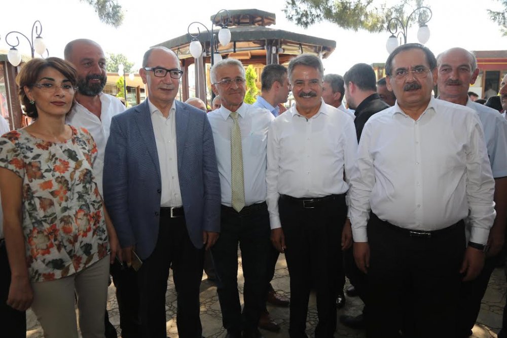 Yilmaz Ve Burmadan Goremedigimiz Pozu Verdiler 1 Jpg