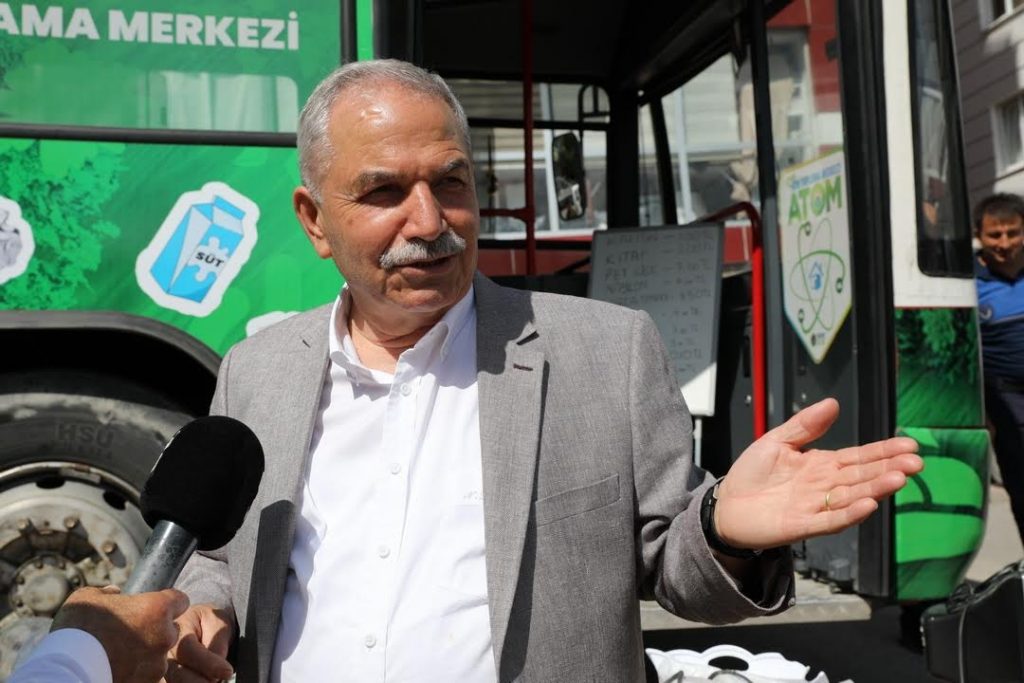 İlkadım Belediyesi’ne takdir getiren proje: Getir Atığını Al Harçlığını