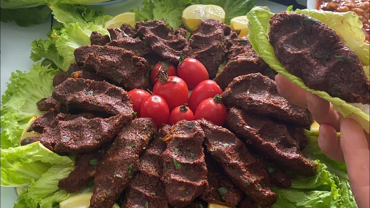 Çiğ köfte nasıl yapılır? İçerisinde kullanılan malzemeler, baharatı ve tarifi