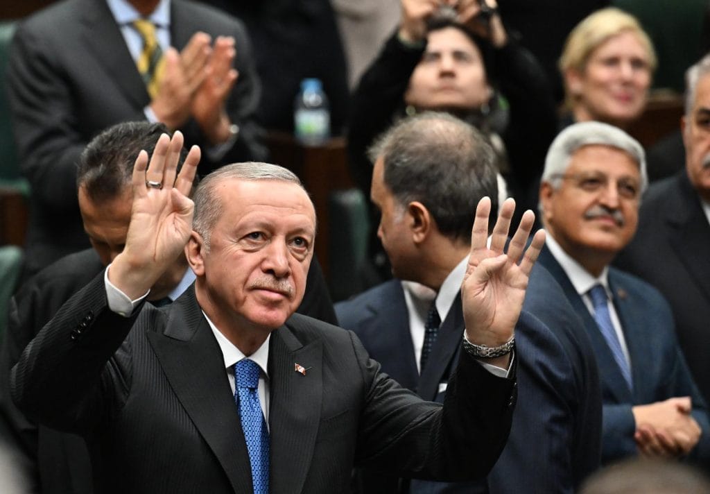 Erdoğan’dan Bahçeli’ye övgüler: Cesur çıkışıyla istikamet çizdi, Kürt kardeşlerim bu eli sımsıkı tut Erdoğan’dan Bahçeli’ye övgüler: Cesur çıkışıyla istikamet çizdi, Kürt kardeşlerim bu eli sımsıkı tut