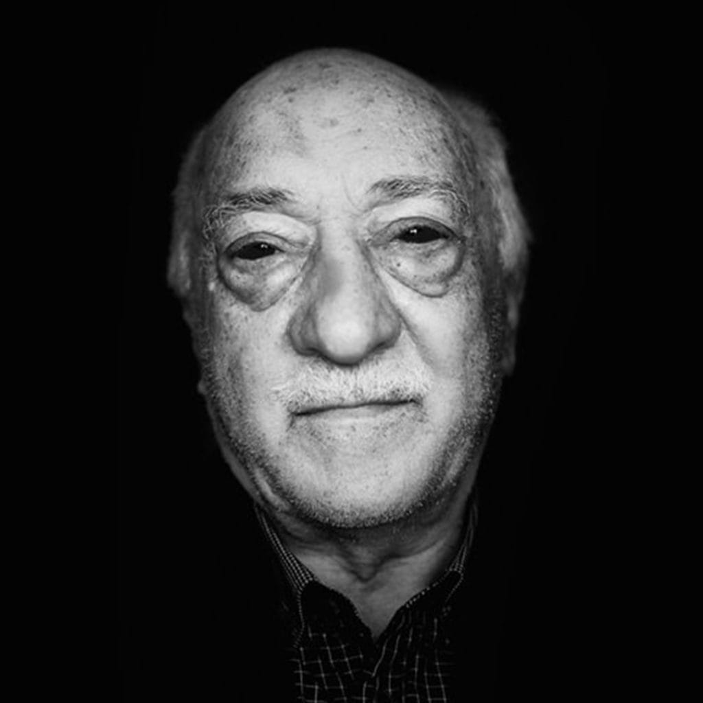 Fethullah Gulen Siyah Beyaz