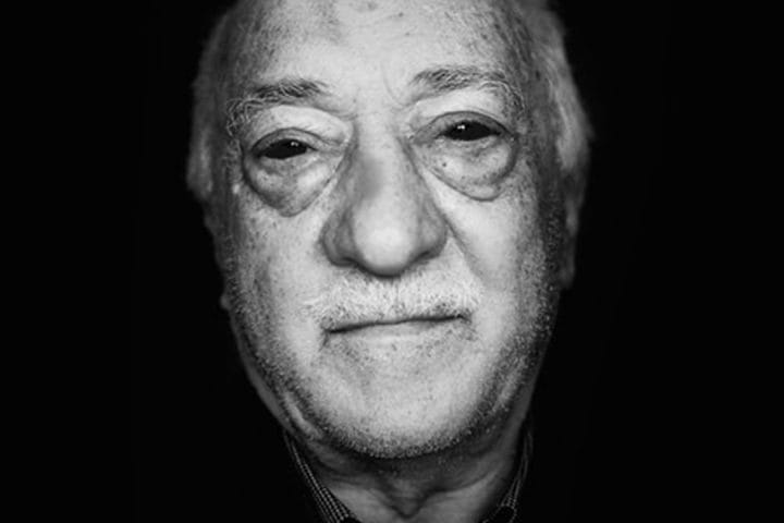 Fethullah Gulen Siyah Beyaz
