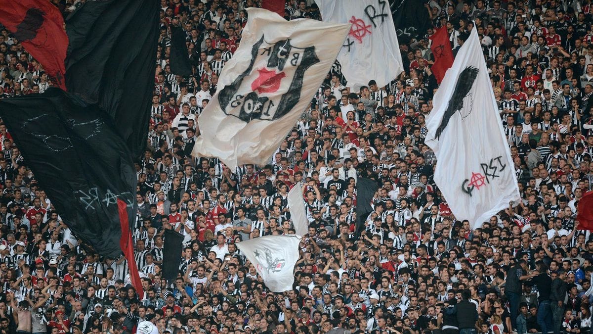 Gece yarısı açıklandı! Beşiktaş’ta 2 ayrılık birden