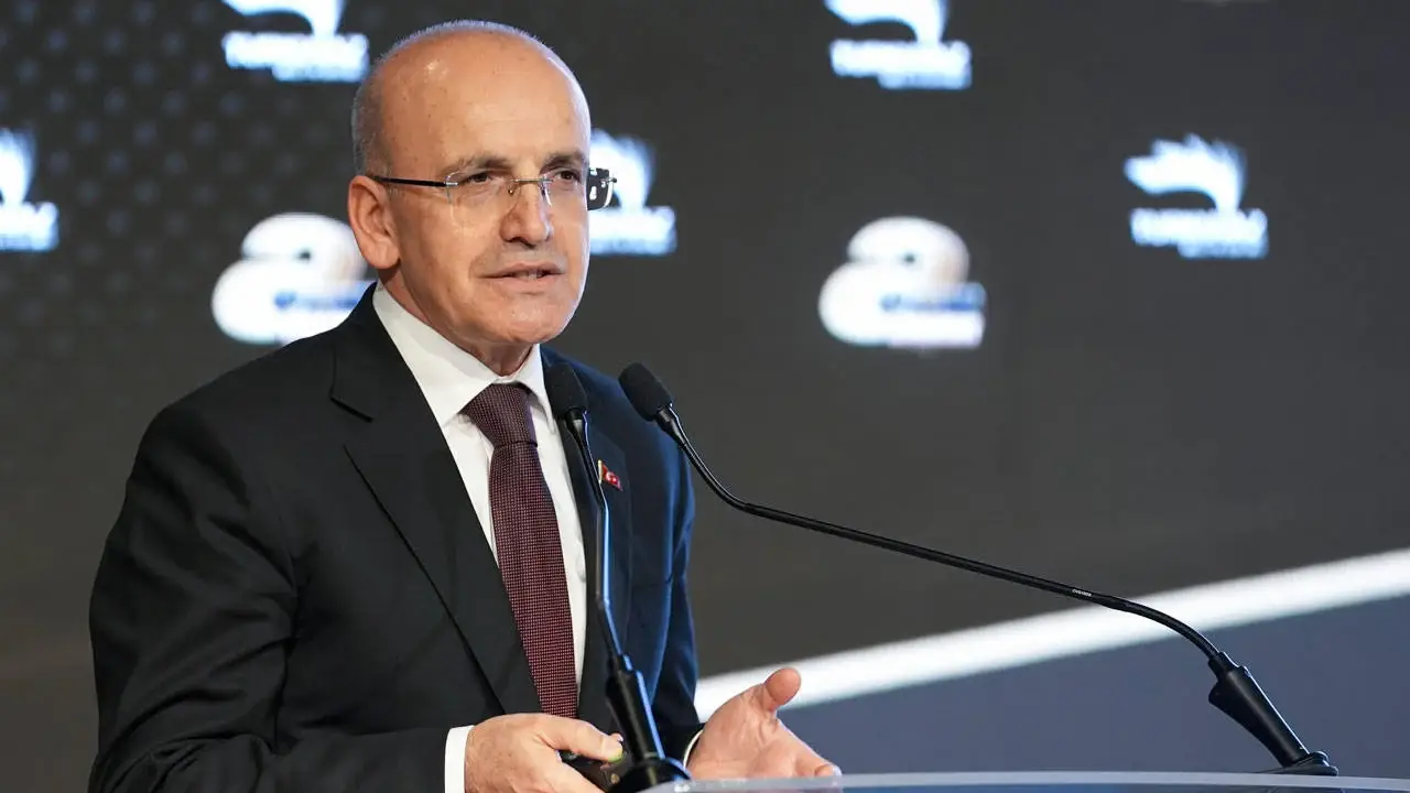 Mehmet Şimşek: Asgari ücret enflasyonun üzerinde artıyor
