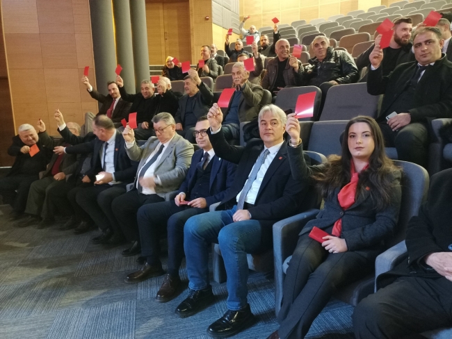 CHP İl Başkanı Özdağ: Bir raporla kayyum atanacak CHP İl Başkanı Özdağ: Bir raporla kayyum atanacak