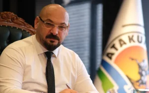 Atakum Belediyesi deprem şehitleri anısına sıcak çorba dağıttı