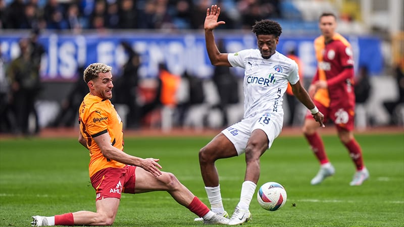 Galatasaray kritik maçta 2 puanı bıraktı
