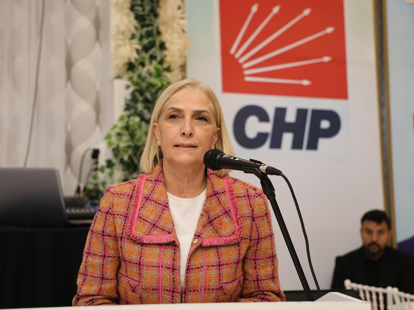 Nazan Güneysu Kimdir? İşte yaşamı...
